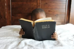 imagem ilustrativa como criar seus filhos com base na bíblia